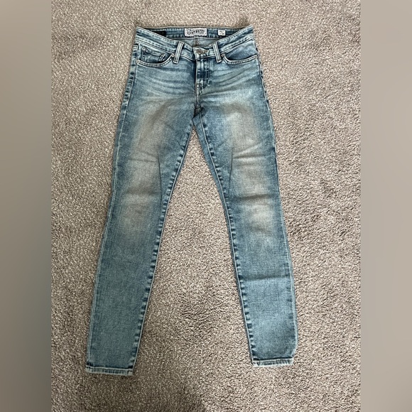 Lucky Brand size 24 Stella Skinny light wash denim: perf condition - Picture 2 of 5